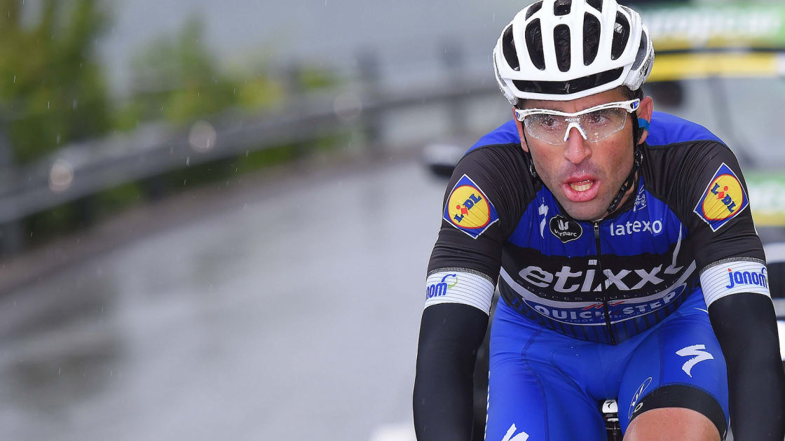 Maximiliano Richeze Dons Tour De Suisse Points Jersey Soudal Quick