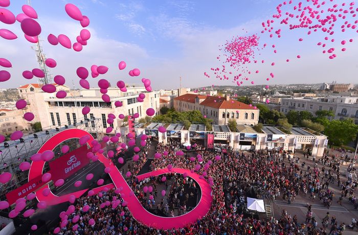 Giro d`Italia - persconferentie & ploegvoorstelling