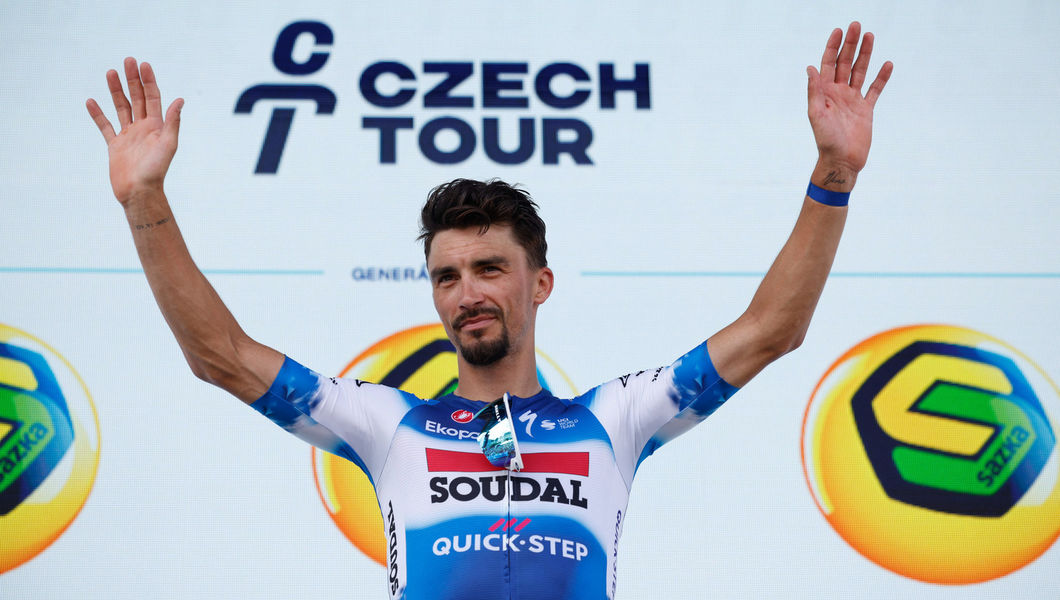 Alaphilippe snelt naar ritzege in Czech Tour