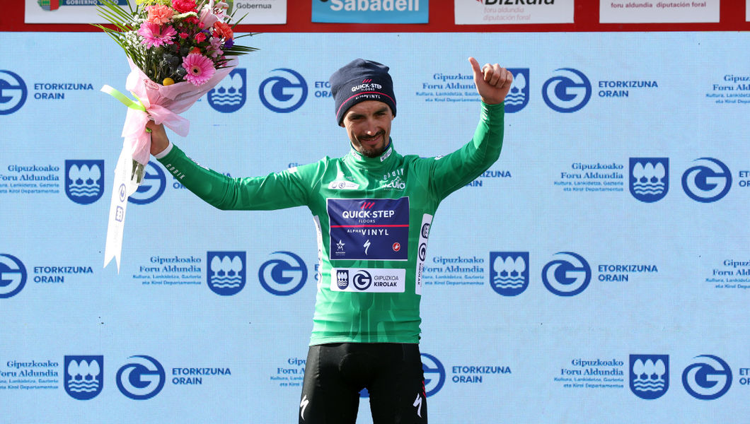 Itzulia Basque Country: Alaphilippe in groen