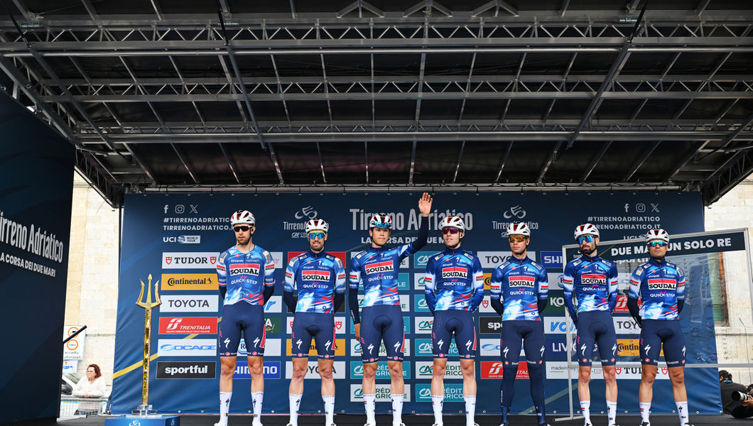 Tirreno-Adriatico: Bunch sprint in Follonica