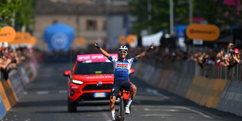 Alaphilippe creates a masterpiece at the Giro d’Italia
