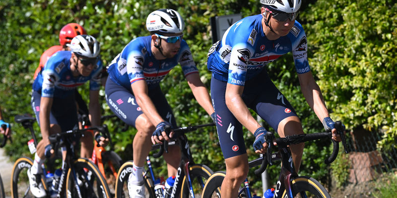 Breakaway surprises Giro peloton in Lucca