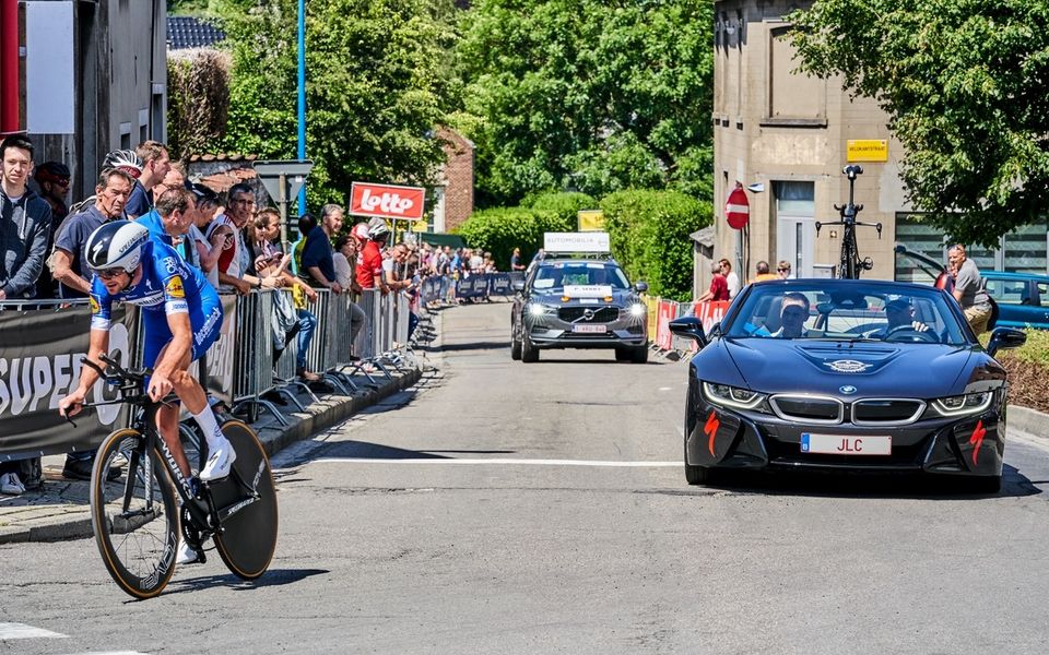 Deceuninck – Quick-Step gebruikt volledig elektrische BMW i8 Roadster in Baloise Belgium Tour