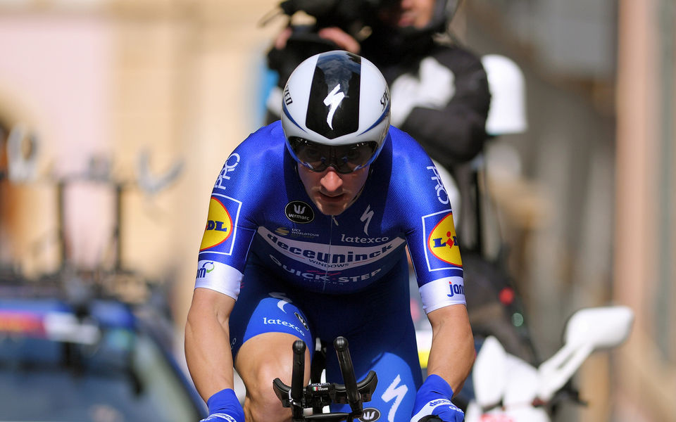 Tour de Romandie starts with fast prologue