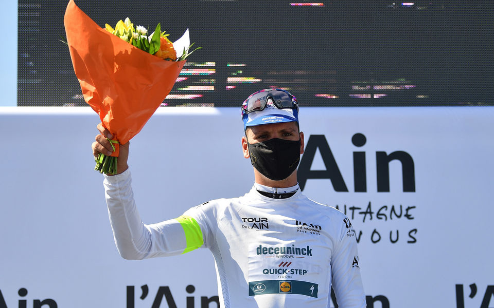 João Almeida pakt witte trui in Tour de l’Ain