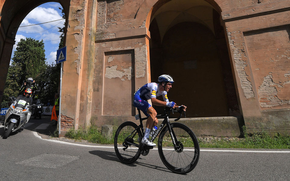 Almeida dichtbij zege in Giro dell’Emilia