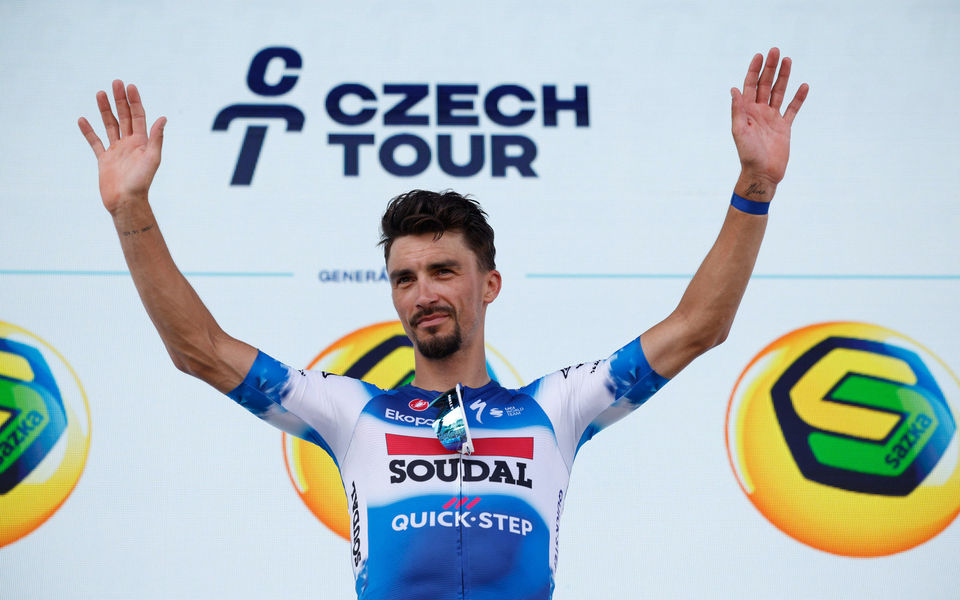 Alaphilippe powers to victory at the Czech Tour