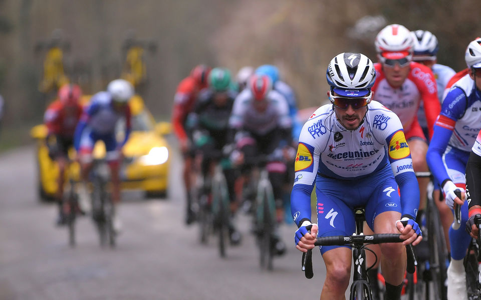 Parijs-Nice: Lekke band verpest Alaphilippe’s dag