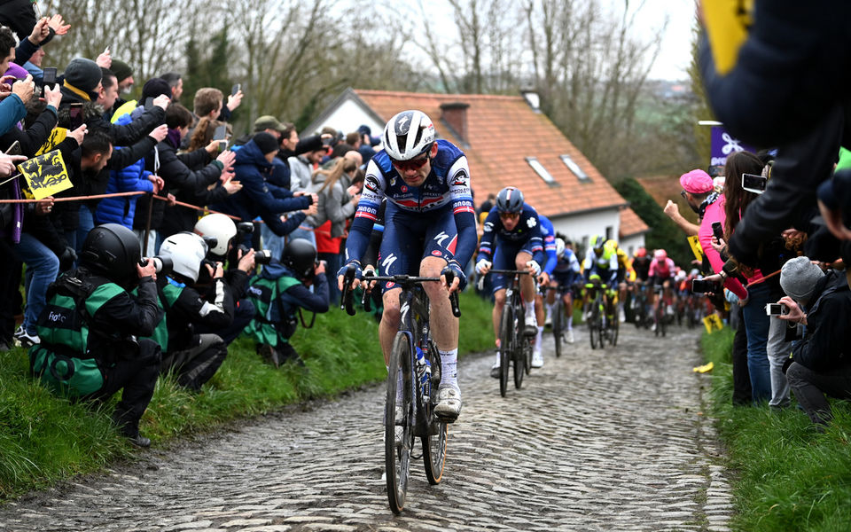 Ronde van Vlaanderen: Asgreen eindigt in top-10