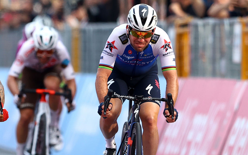 Cavendish pakt 22e podiumplaats in Giro