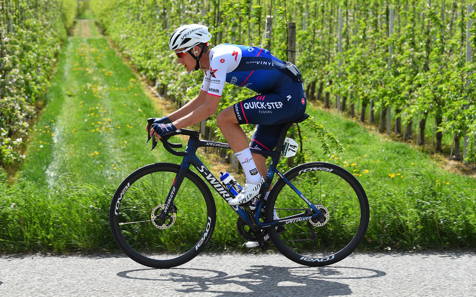 Full gas racing at the Bretagne Classic