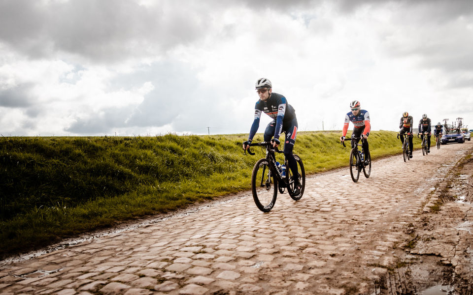 “Paris-Roubaix is over only on the track, and not before!”