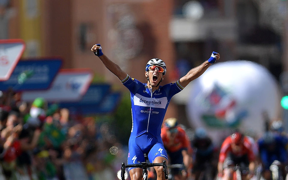 Vuelta a España: Gilbert finishes off Deceuninck – Quick-Step masterpiece in style