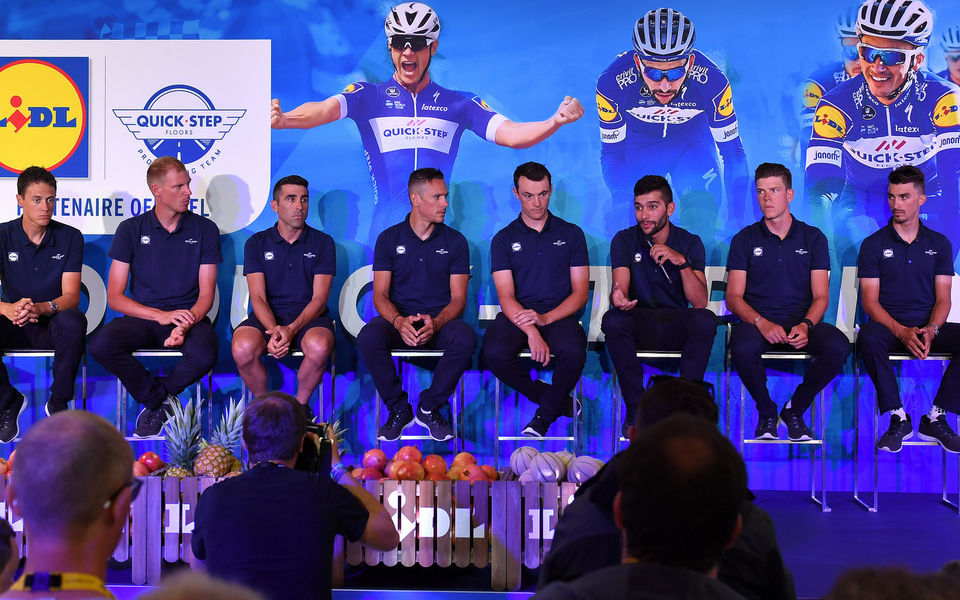 Quick-Step Floors praat met de media in La Roche-sur-Yon