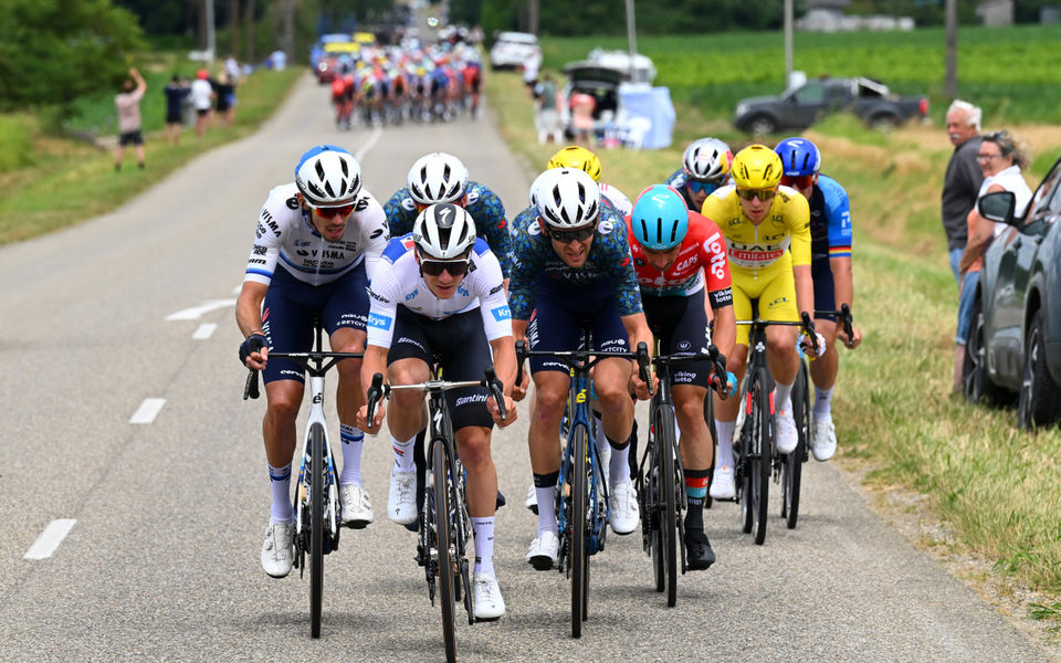 A chaotic day of echelon action at the Tour de France
