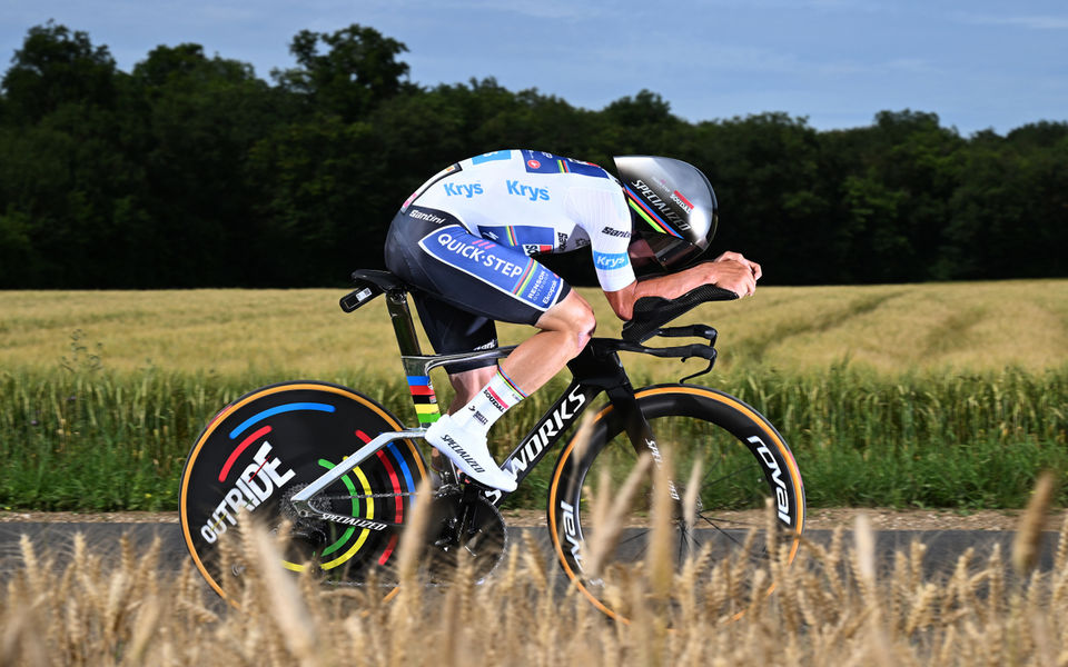 Remco Evenepoel grijpt eerste ritzege in Tour de France