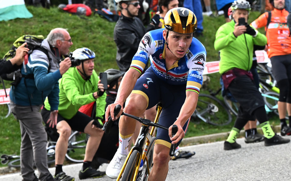 Remco Evenepoel rides to second at Il Lombardia