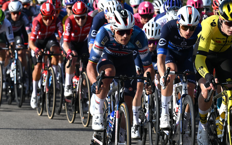 Bunch sprint in Tavira