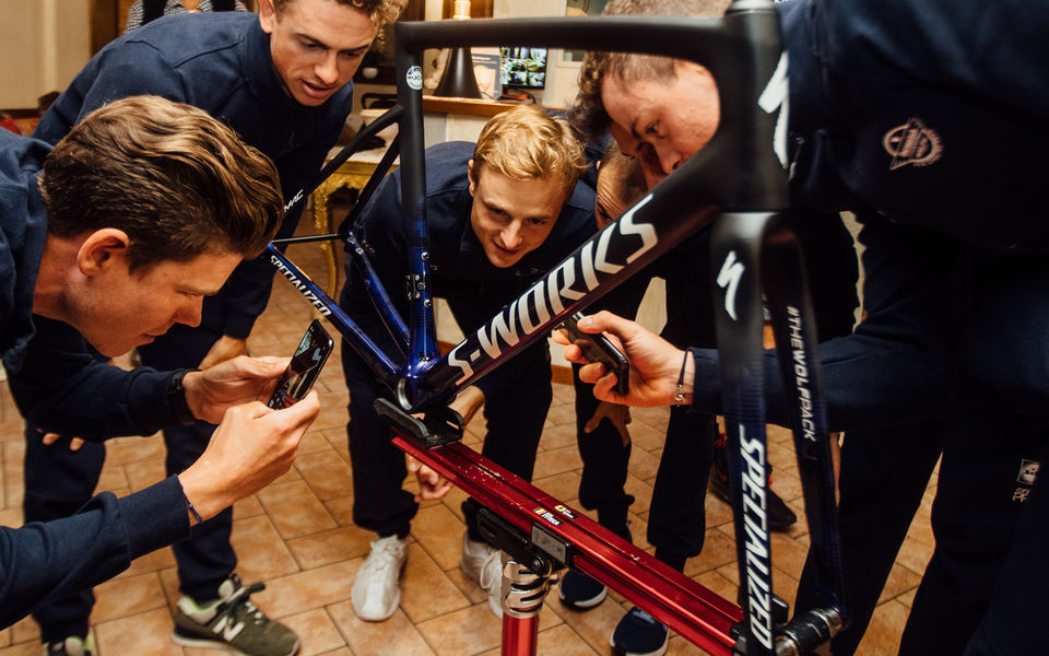 Specialized en Deceuninck - Quick-Step vieren 2019 met limited edition Tarmac frame