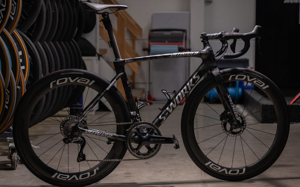 Specialized Tarmac SL7 vs Specialized S-Works Roubaix