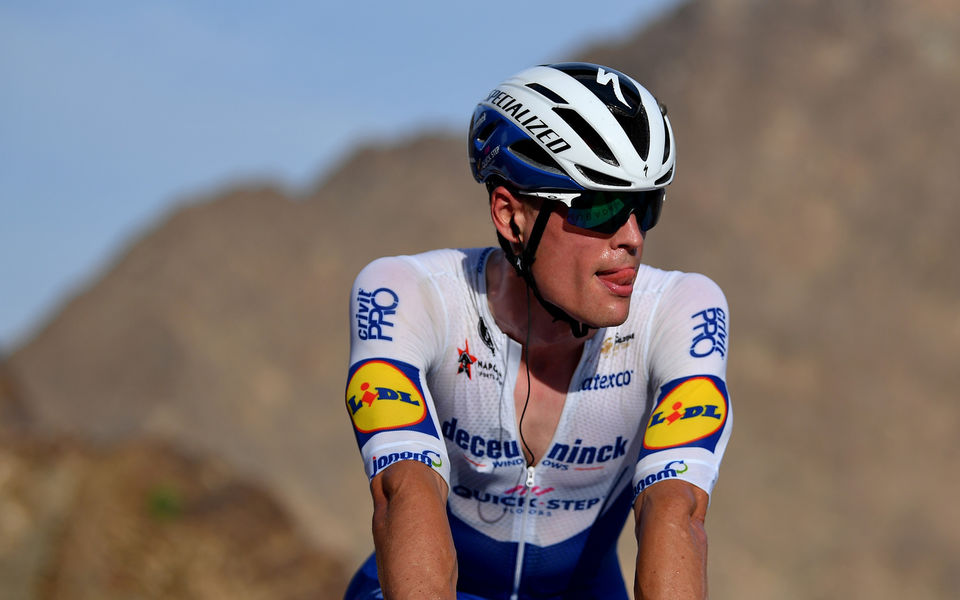 Stijn Steels kleurt derde etappe UAE Tour