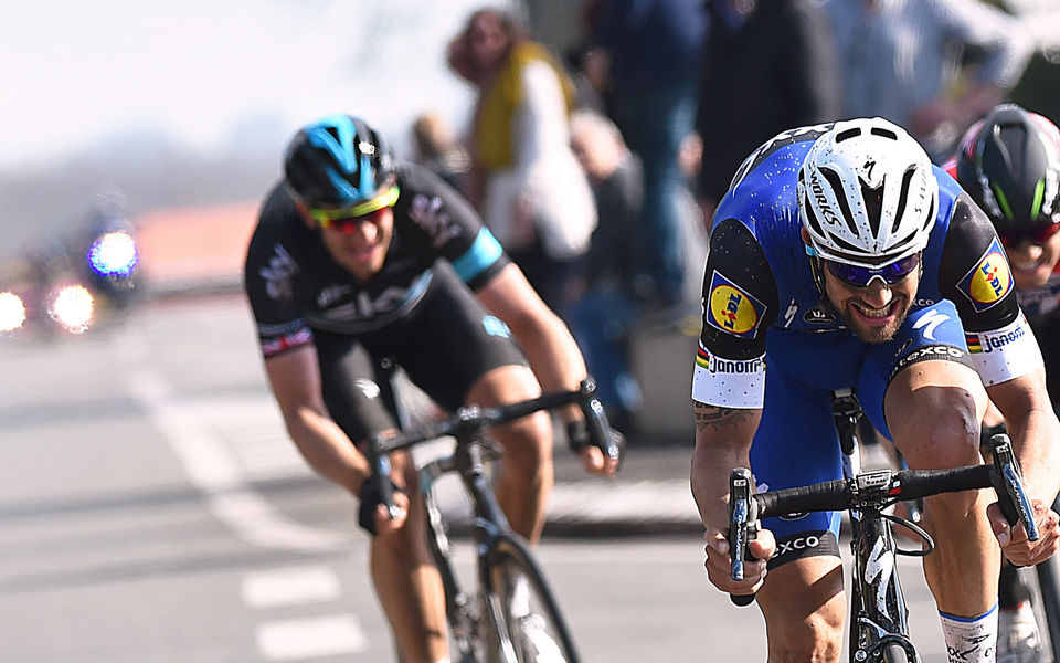 Tom Boonen grijpt net naast zege in epische Parijs-Roubaix