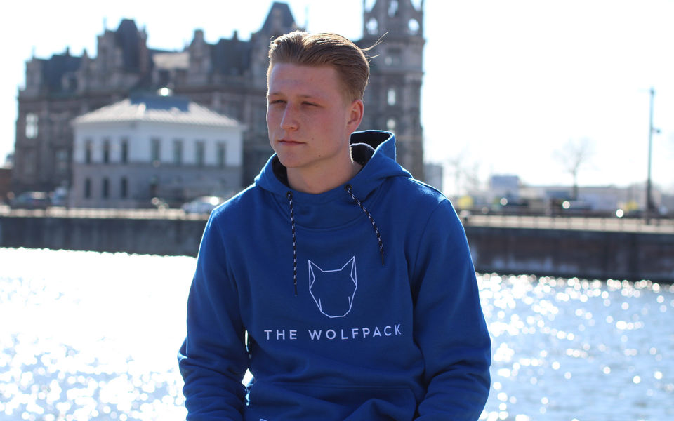 Pre-order your limited-edition Wolfpack items with 20% off!