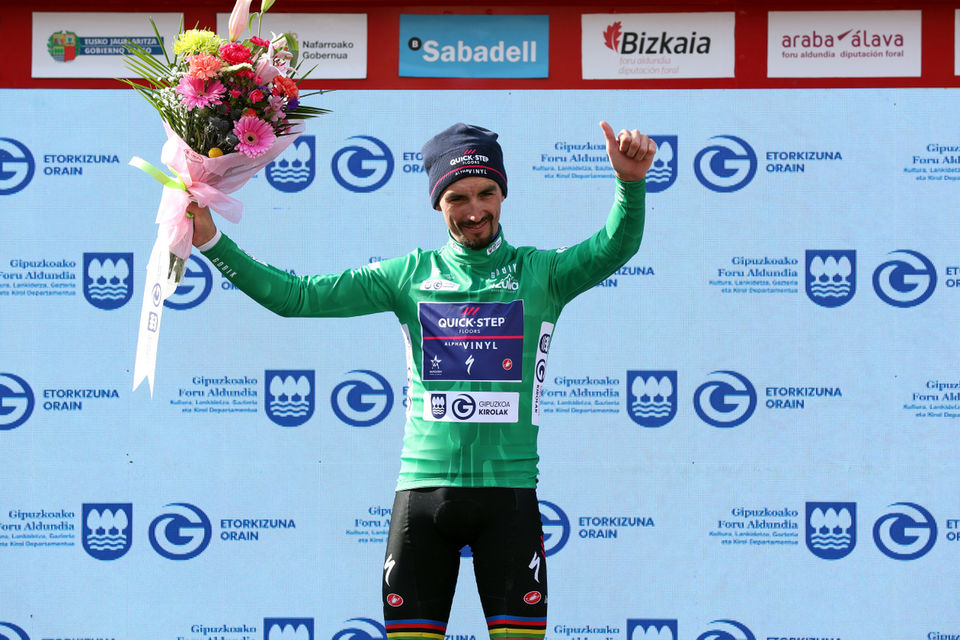 Itzulia Basque Country: Alaphilippe in groen