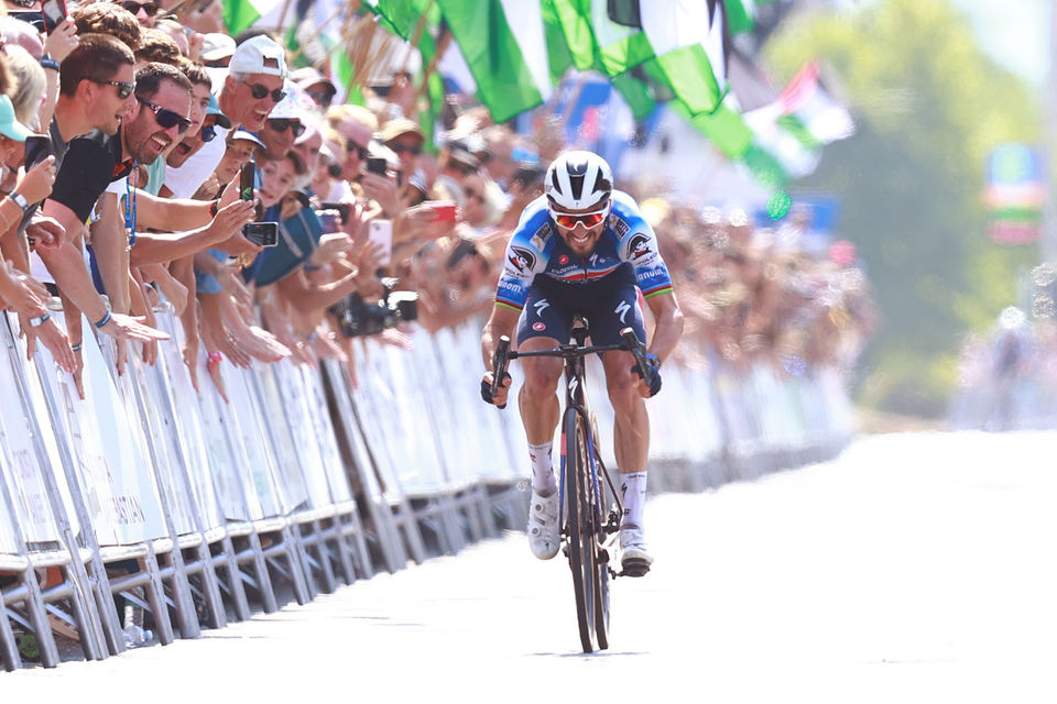 Alaphilippe podiums in San Sebastian