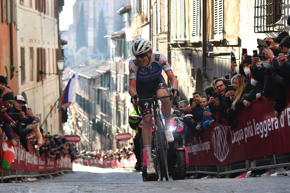 Strade Bianche: Asgreen maakt indruk met derde plaats